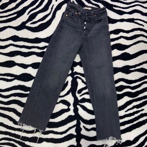 Black washed Levi’s